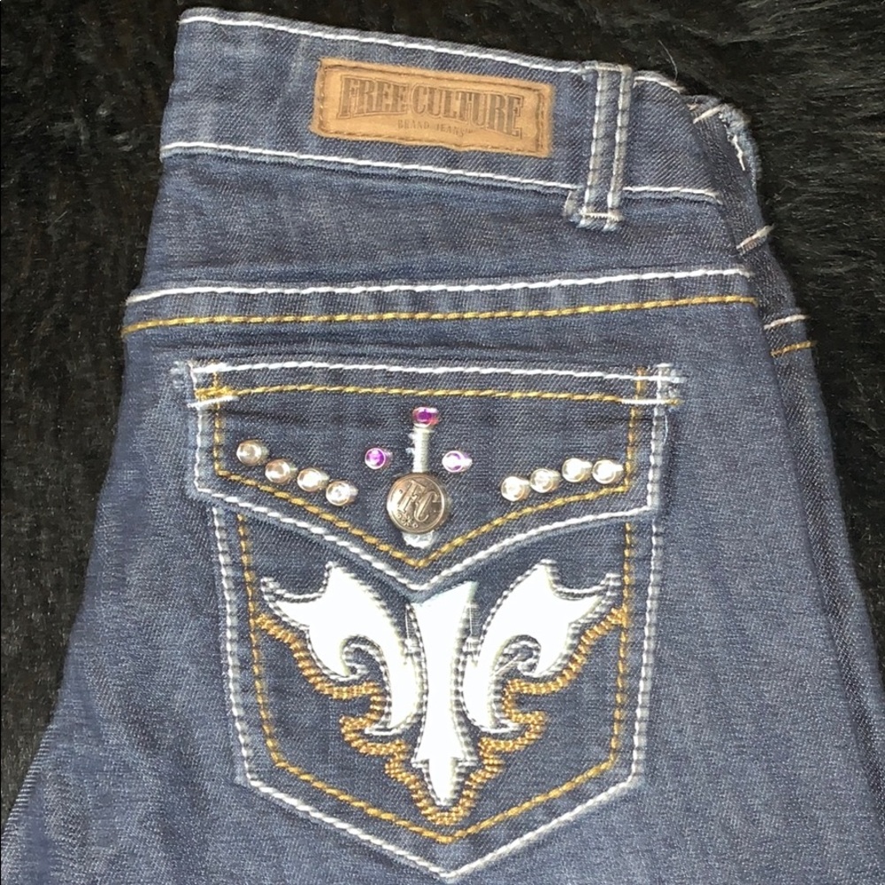 Jeans - Picture 2 of 5